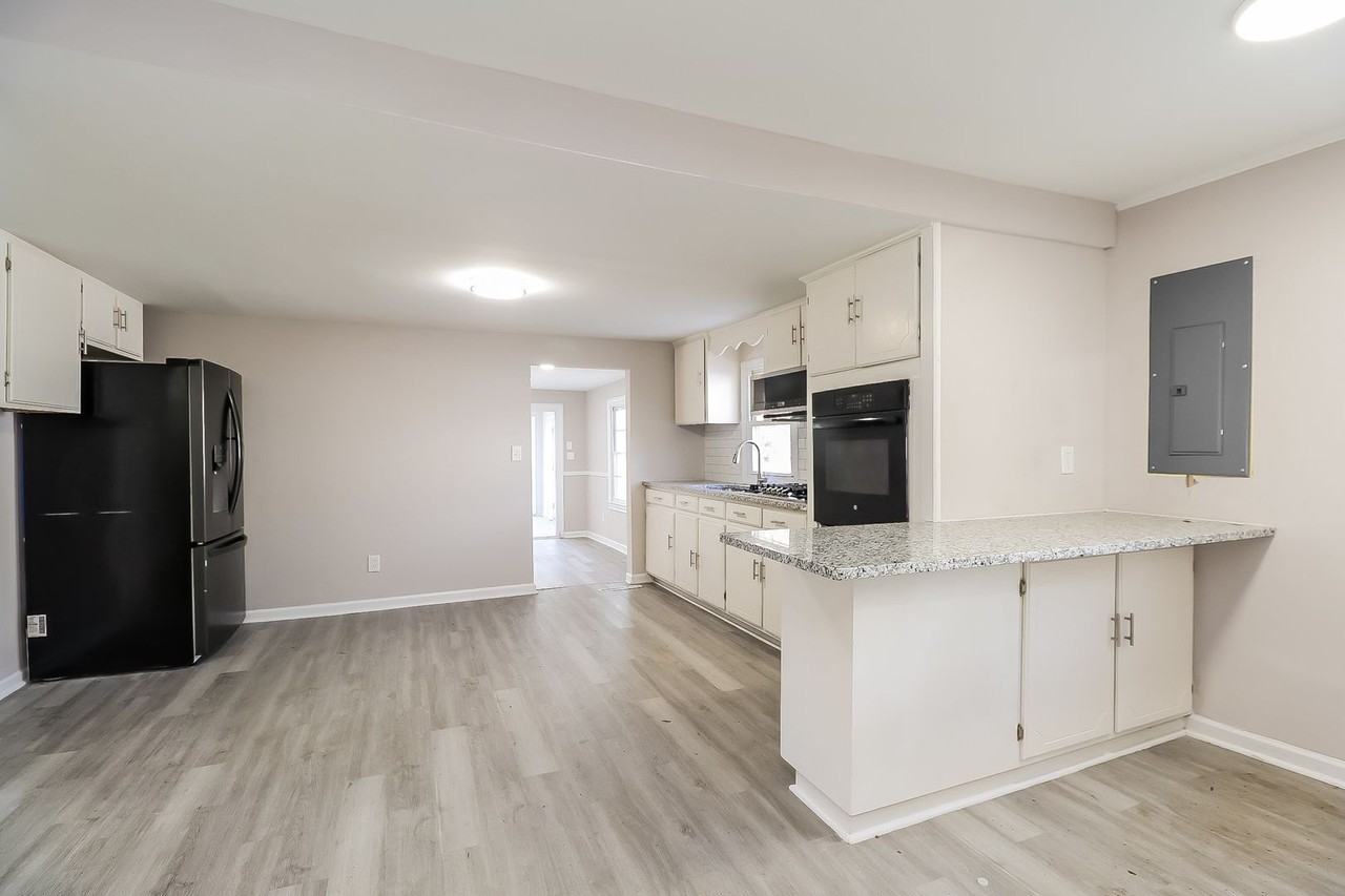 2909 Glendale Ave - Photo 5 of 18