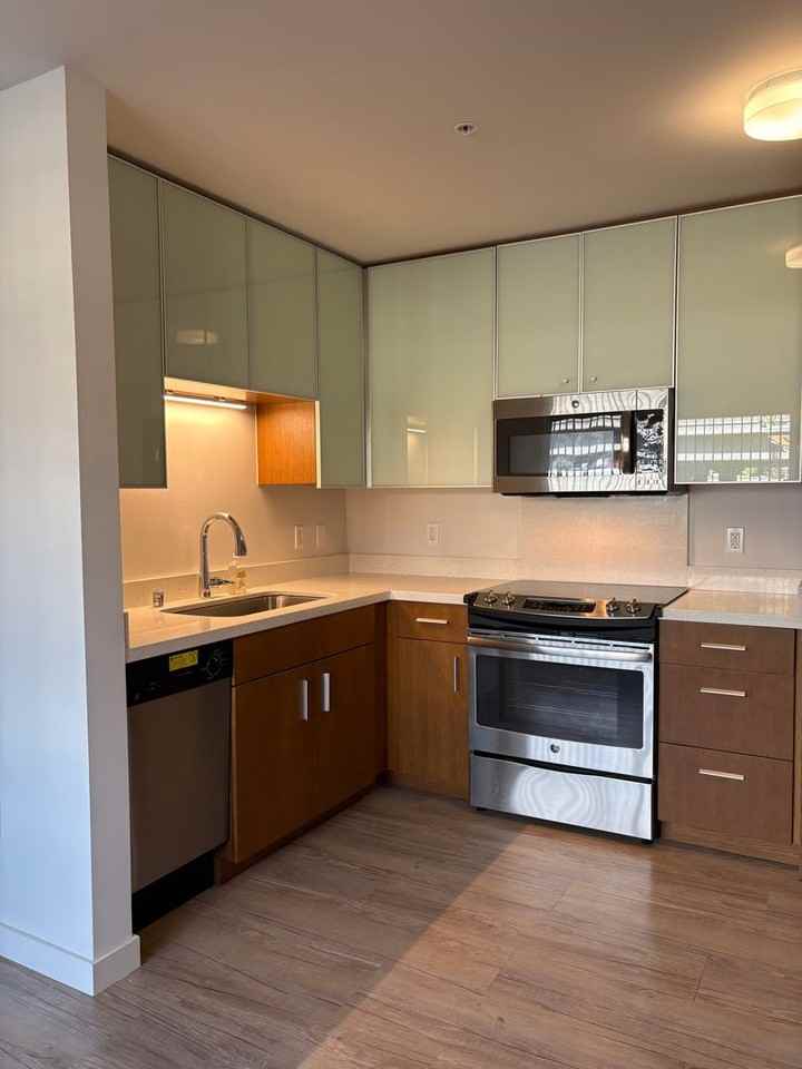 1310 Pensacola St #201 - Photo 3 of 9