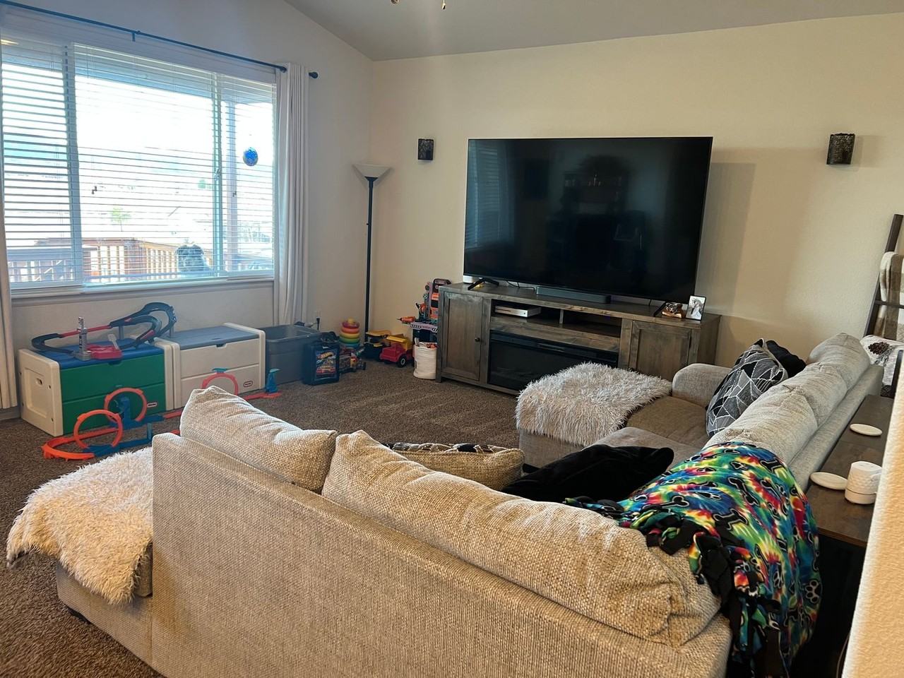 3317 Curlew Dr - Photo 2 of 16