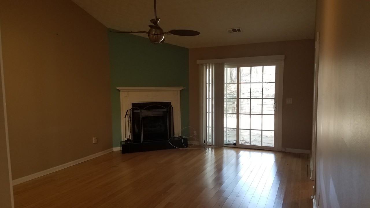 2052 Jebs Ct Nw ##Nw - Photo 3 of 9