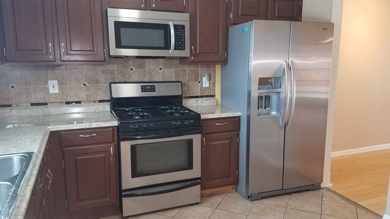 2052 Jebs Ct Nw ##Nw - Photo 4 of 9