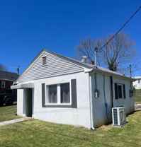 1613 Newton St - Photo 1 of 1