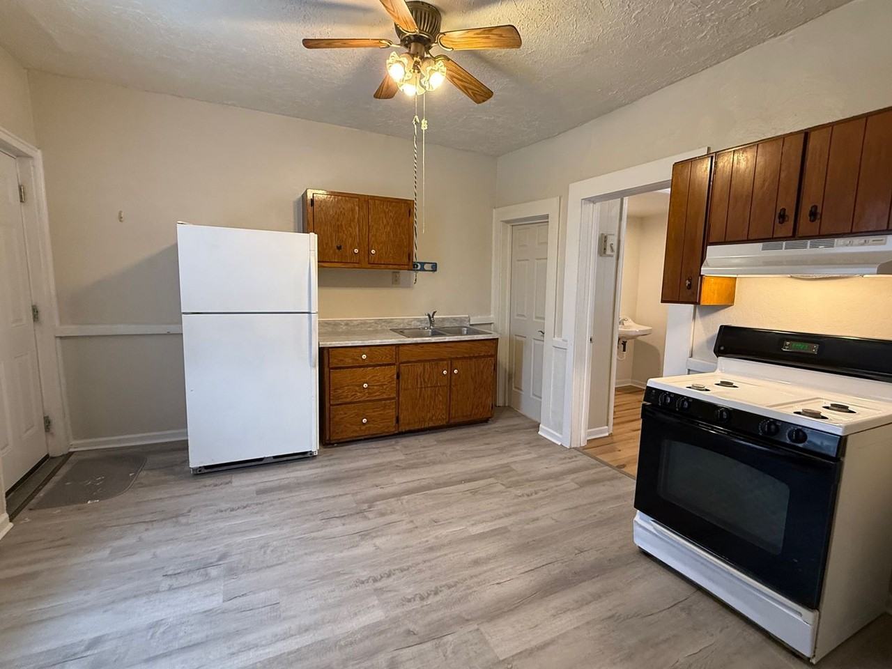 426 Huron St #3 - Photo 5 of 13