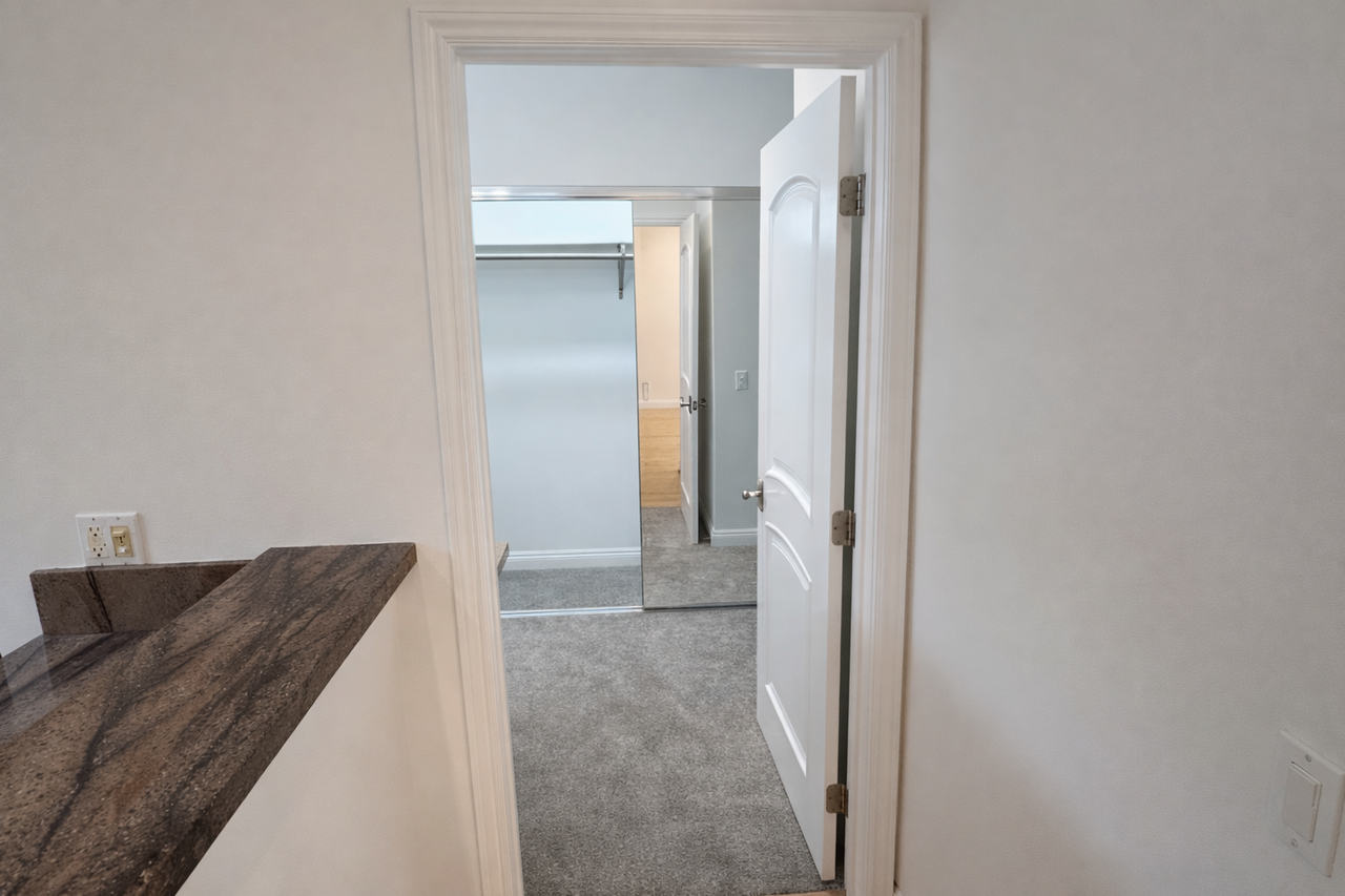 2263 Fox Hills Dr - Photo 6 of 22