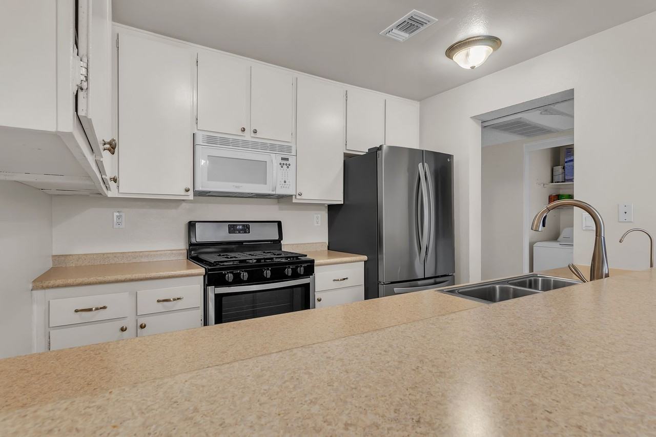 403 Orange Blossom #21 - Photo 4 of 11