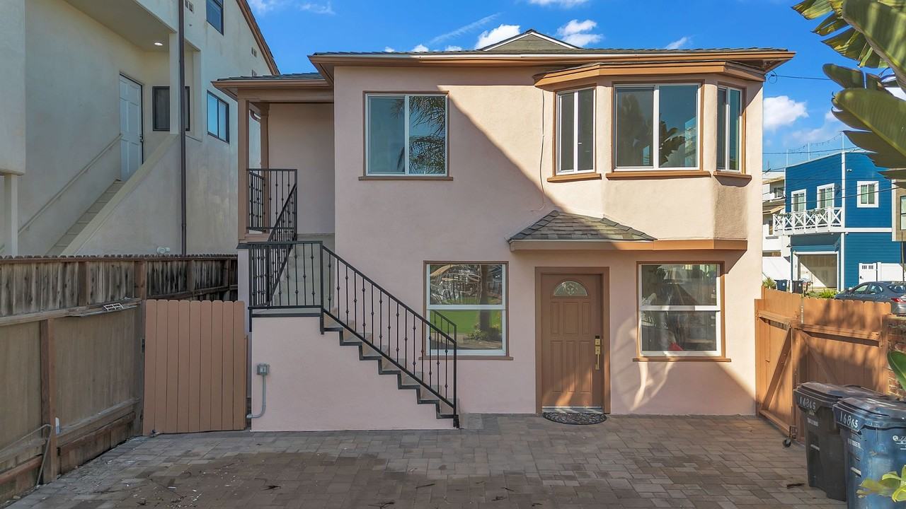 16865 Bayview Dr - Photo 2 of 27