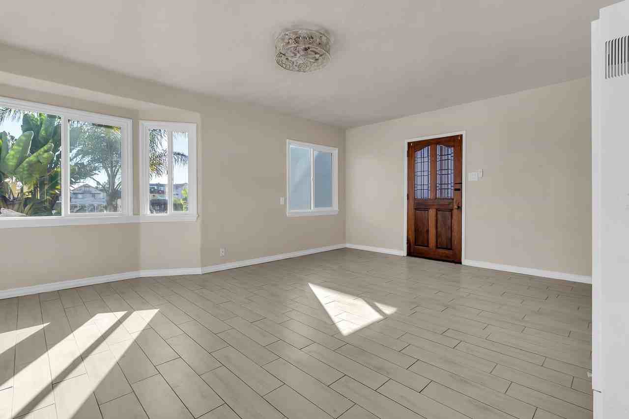 16865 Bayview Dr - Photo 7 of 27