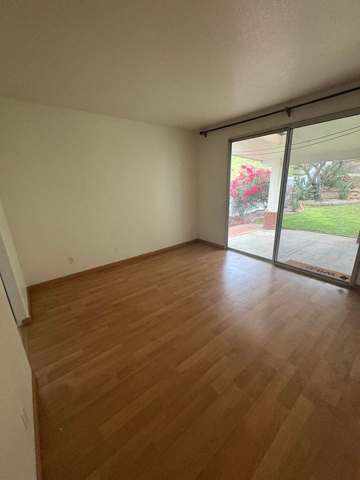 13461 Fairfield Dr - Photo 7 of 18