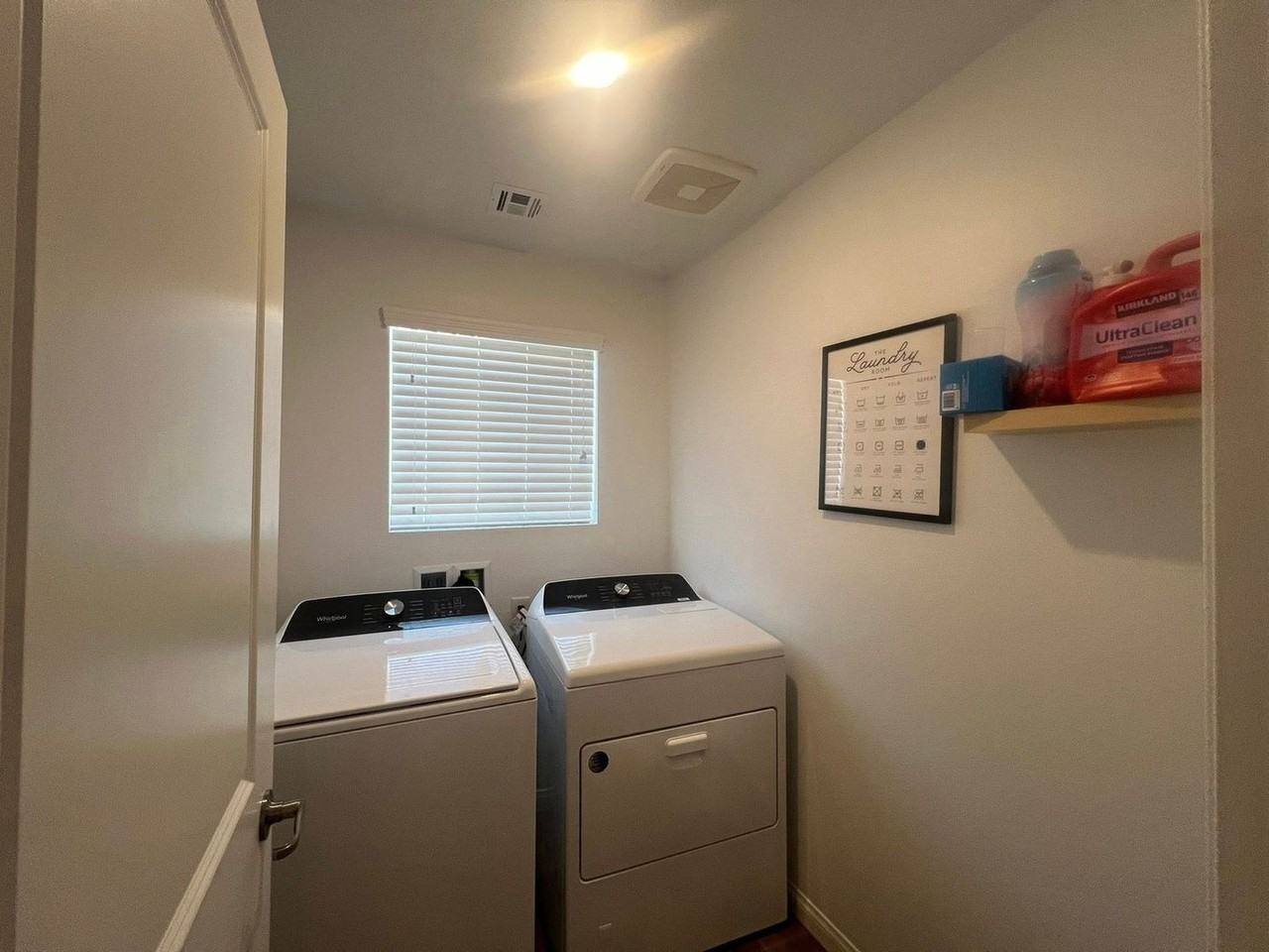 854 Benning St - Photo 3 of 9