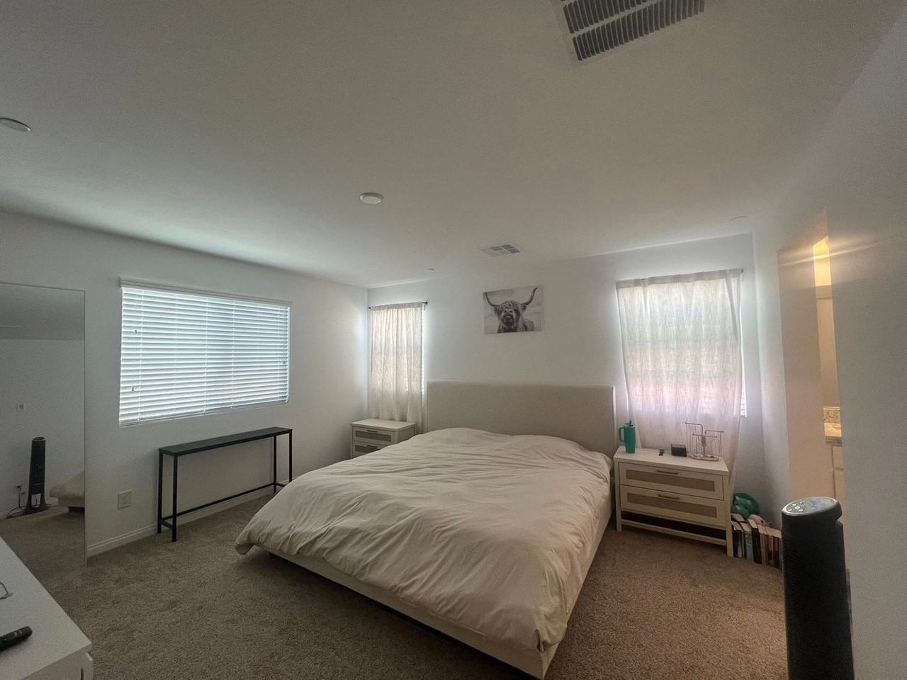 854 Benning St - Photo 4 of 9