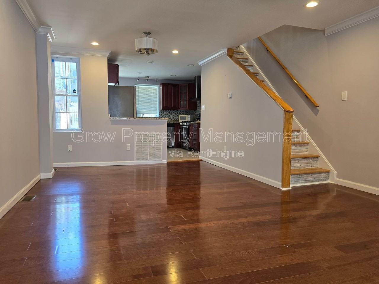 1649 S Bailey St - Photo 3 of 34