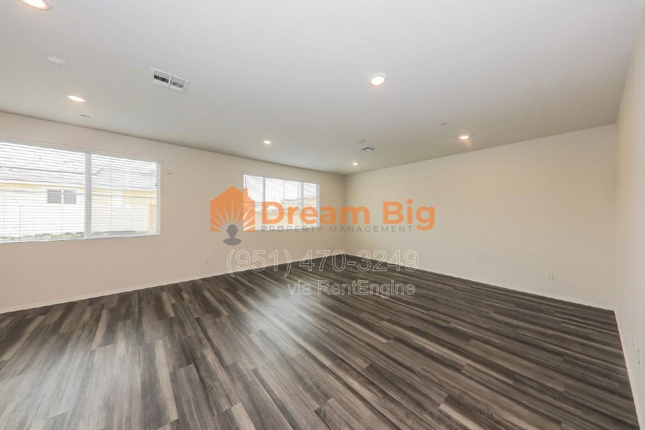 24712 Hudson St - Photo 6 of 34