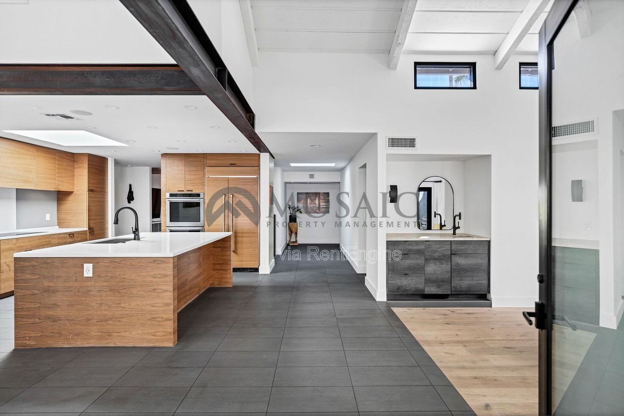 8413 E Welsh Trl - Photo 7 of 50