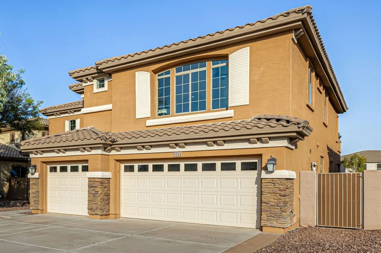 5211 N 193rd Ave - Photo 4 of 50