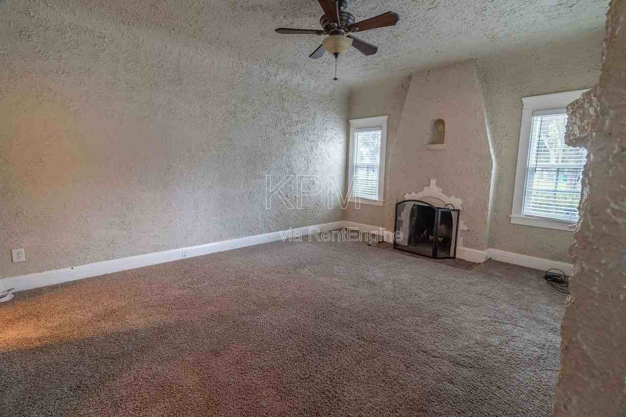 1428 Picardy Dr - Photo 3 of 19