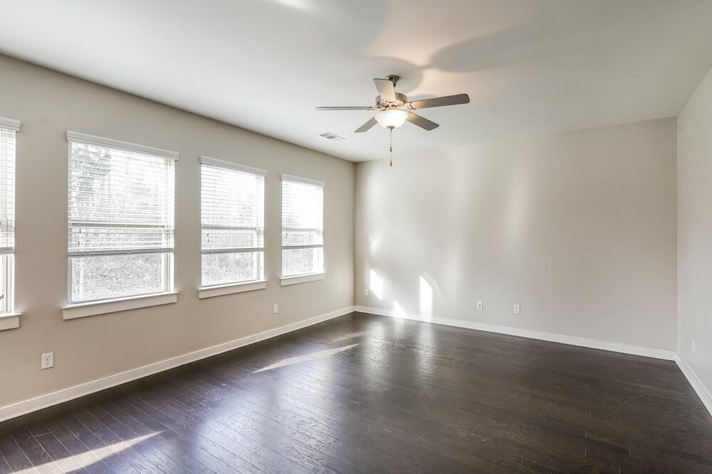 2032 Hamilton Hill Dr - Photo 4 of 17