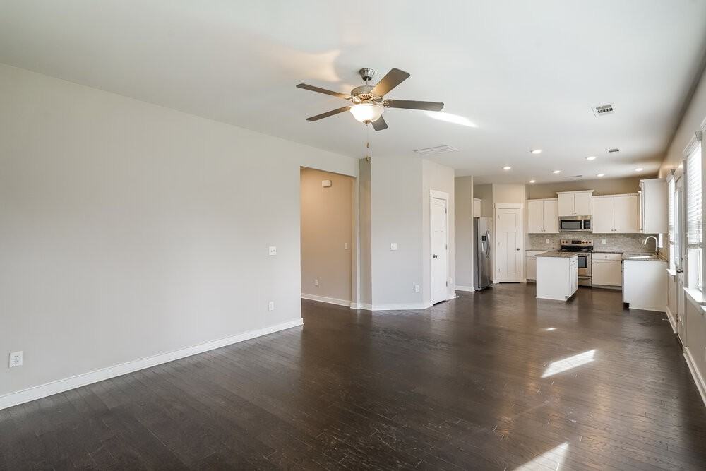 2032 Hamilton Hill Dr - Photo 5 of 17