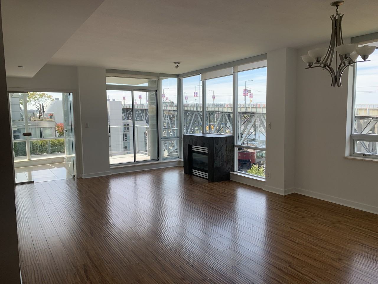 638 Beach Crescent #1003 - Photo 4 of 22