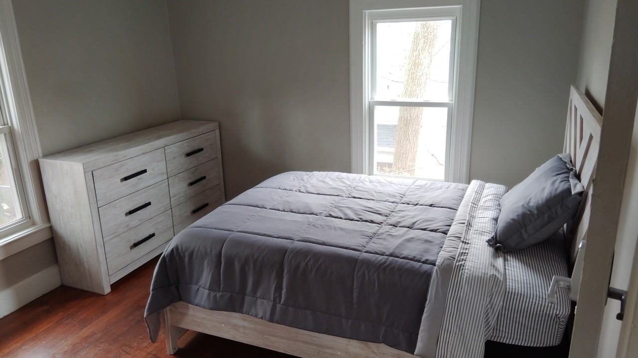 115 Ellsworth Ave #3 - Photo 4 of 5