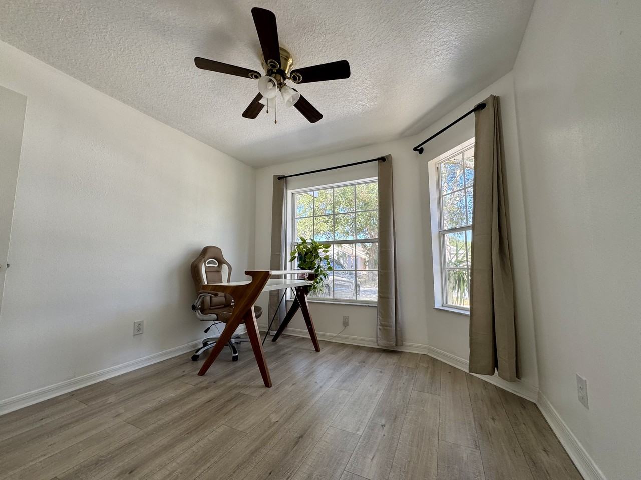 7527 Oxford Garden Cir - Photo 4 of 26