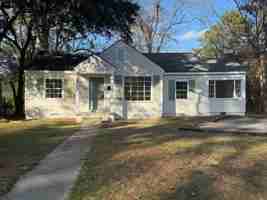 featured image of 562 Woodbury Rd