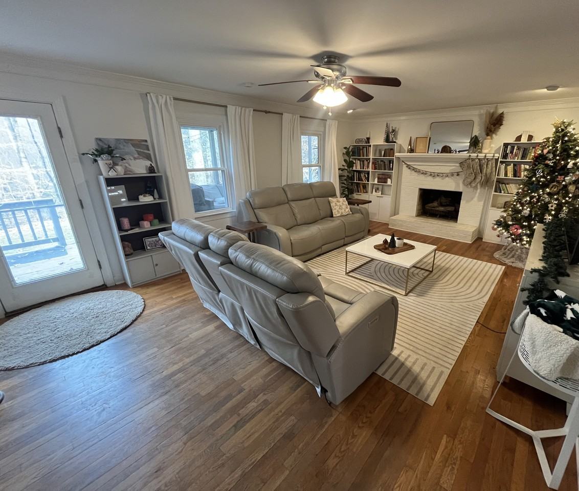 12402 Dannyhill Rd - Photo 7 of 10