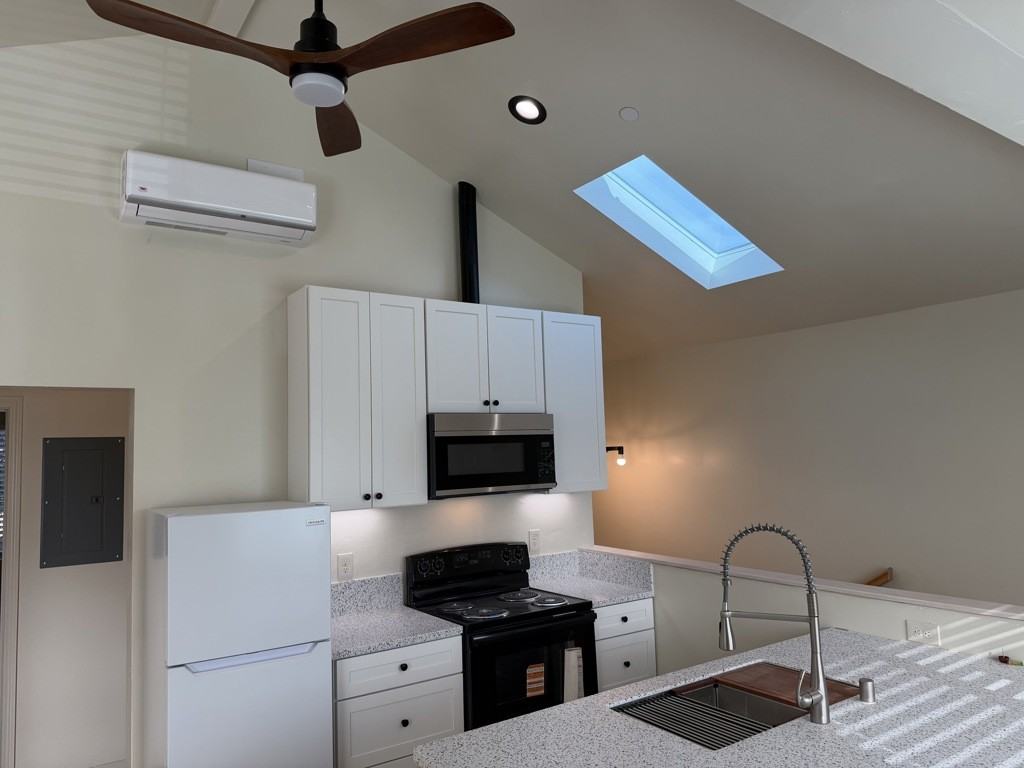 1158 Hopkins Ln #1160ADU - Photo 3 of 11