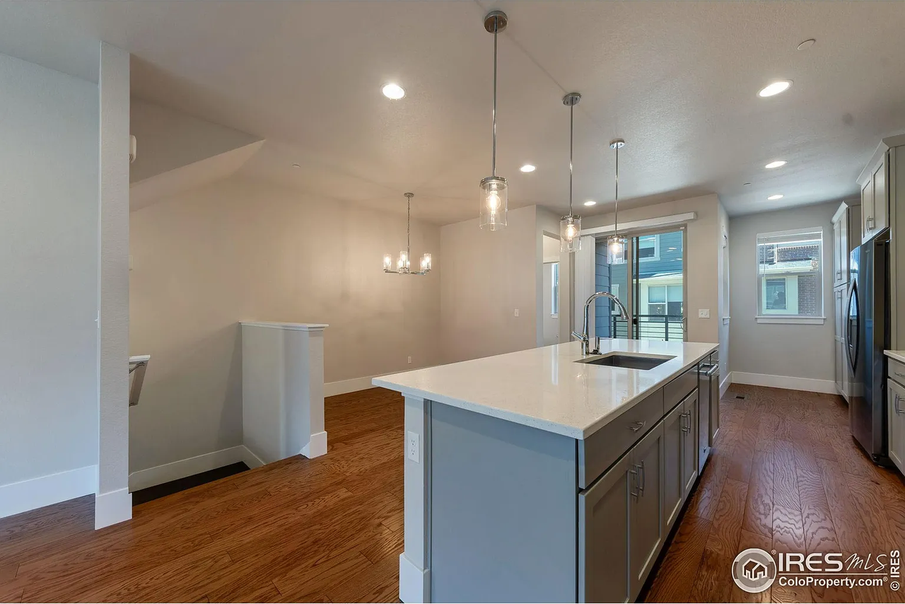 529 Promenade Dr - Photo 4 of 31