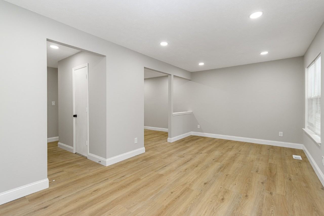 313 Mews Ct - Photo 4 of 25