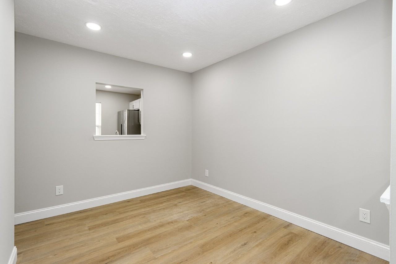 313 Mews Ct - Photo 6 of 25