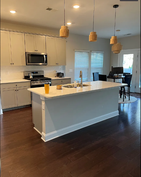 4973 Riverbank Dr - Photo 7 of 28