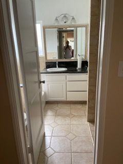 1000 Chevron Ct - Photo 4 of 12