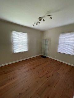 1000 Chevron Ct - Photo 6 of 12