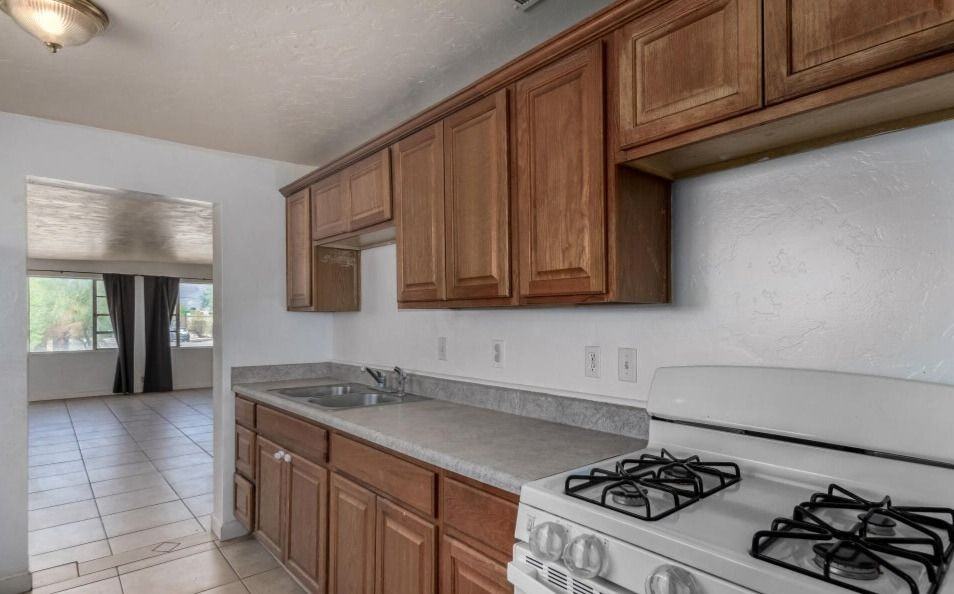 4032 E Dryden Ln ##1 - Photo 2 of 12