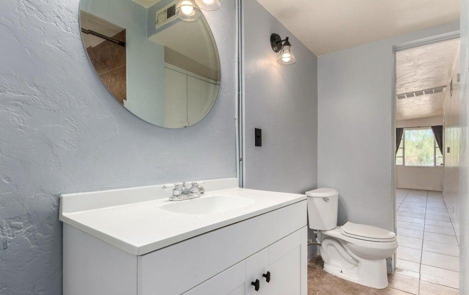 4032 E Dryden Ln ##1 - Photo 4 of 12