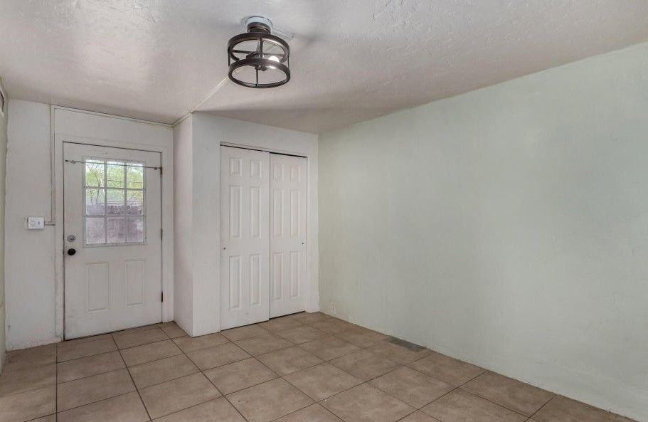 4032 E Dryden Ln ##1 - Photo 7 of 12