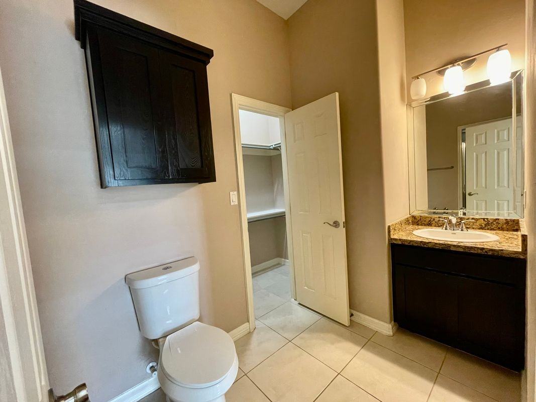 3120 Regal Dr ##B - Photo 5 of 17