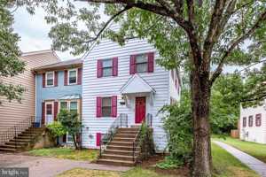 featured image of 939 Barton Oaks Pl