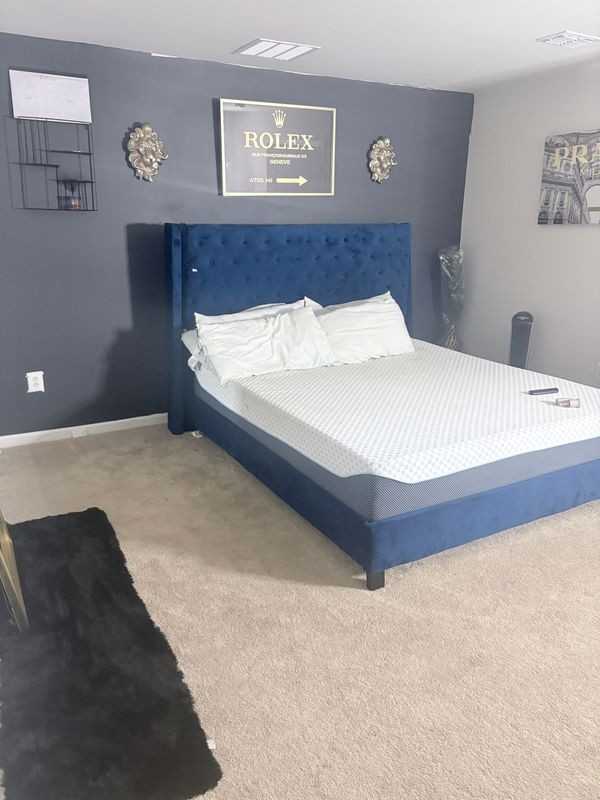 110 Mariners Way - Photo 3 of 8