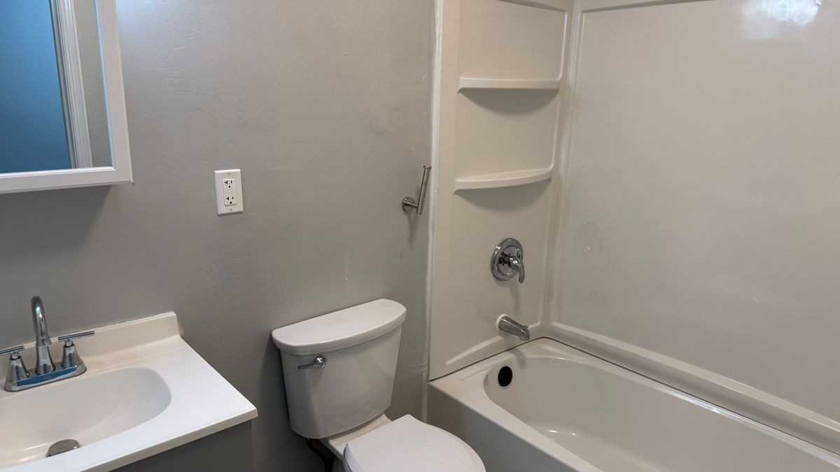 122 Clark St ##B - Photo 5 of 10