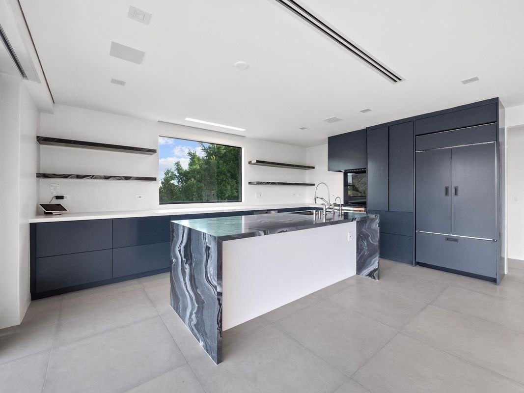 5710 Hill Oak Dr - Photo 3 of 12