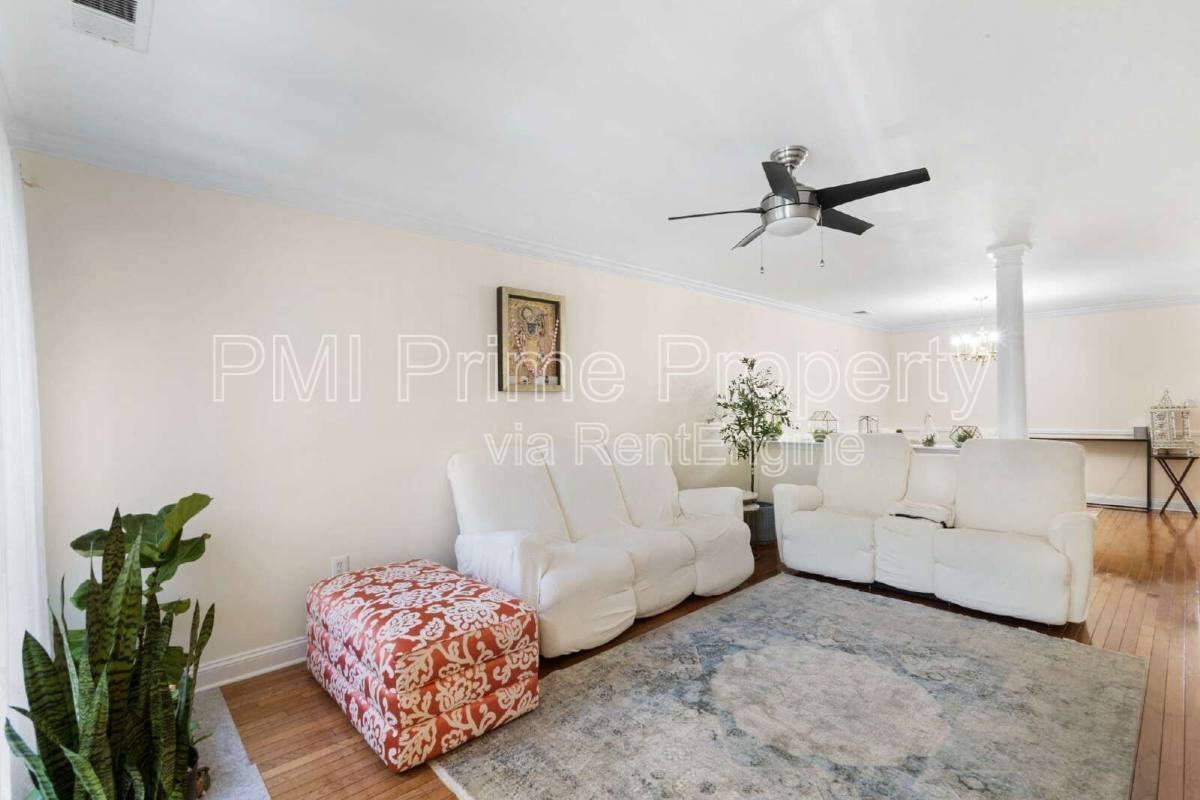 50 Battalion Dr - Photo 2 of 10