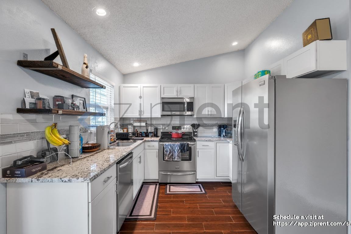 208 Pap Finn Ct - Photo 7 of 22