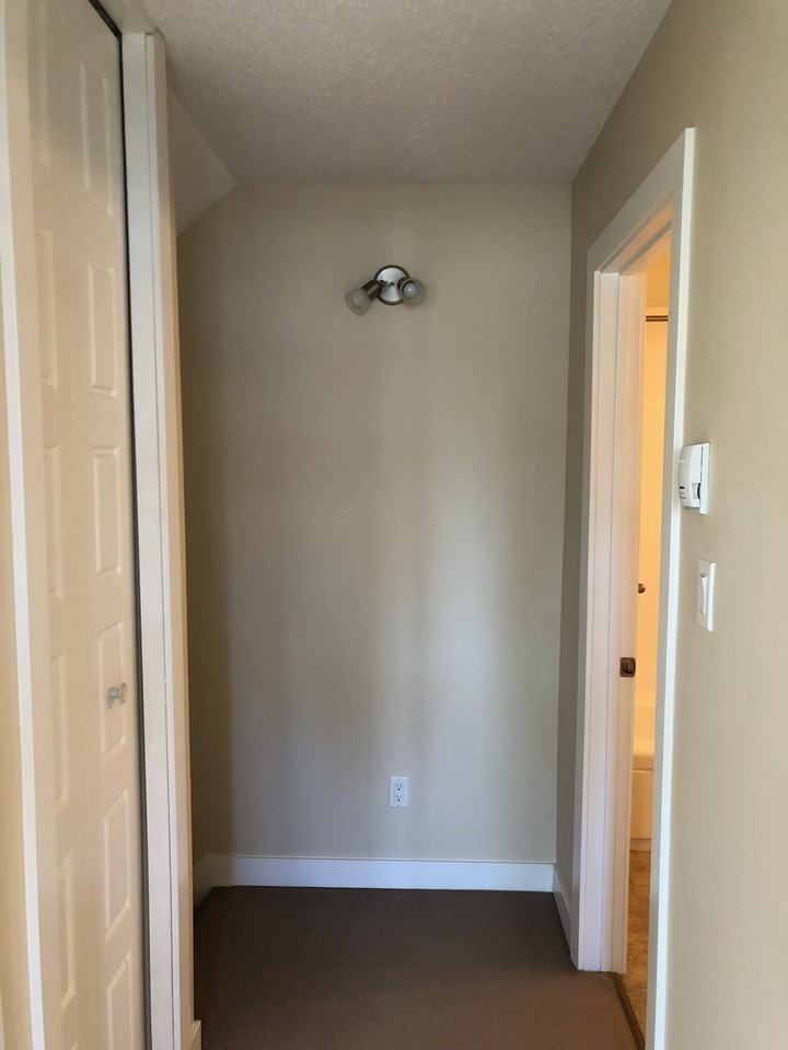 13570 - Photo 3 of 27