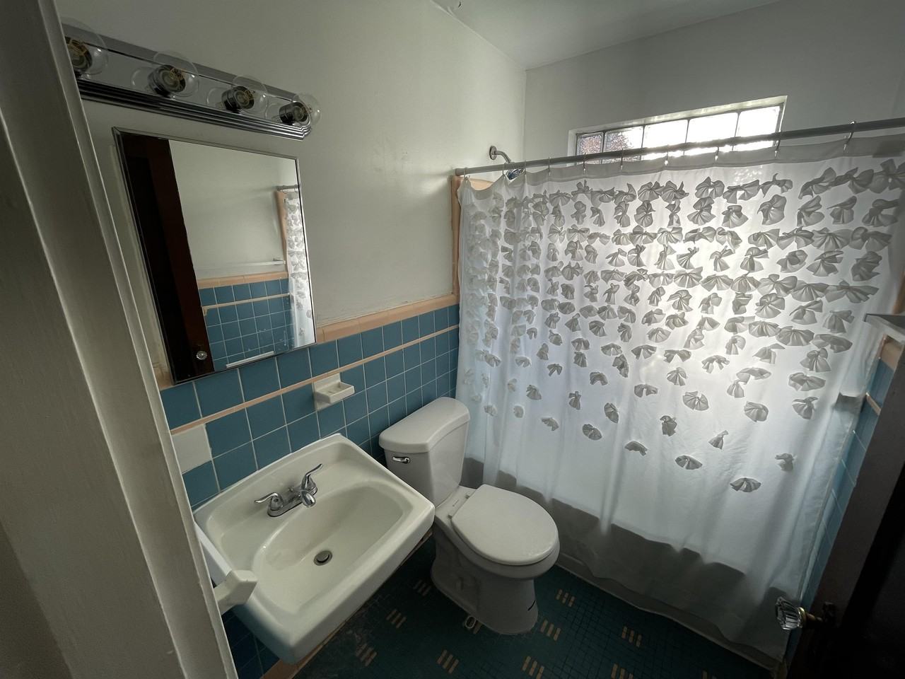 5529 Bosworth Pl #2 - Photo 5 of 9