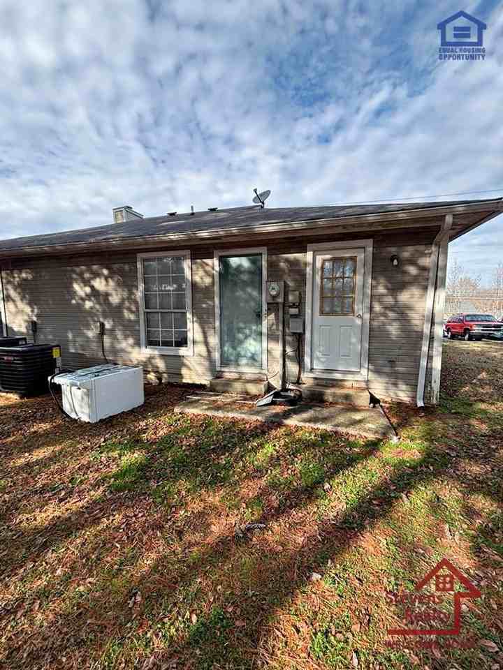 459 Oriole Dr #M6 - Photo 2 of 12