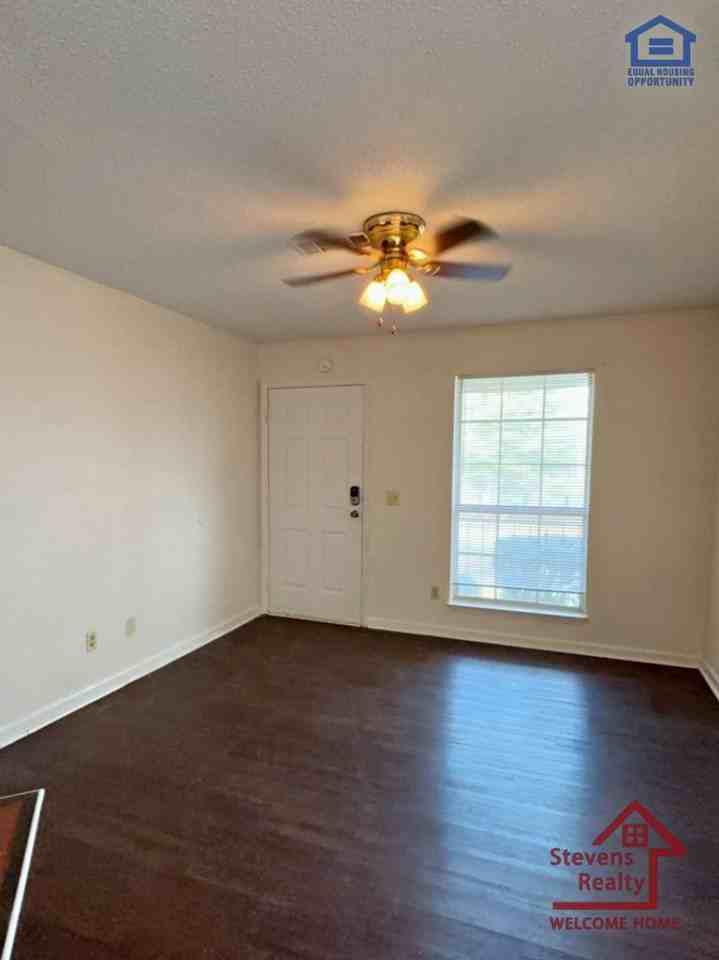 459 Oriole Dr #M6 - Photo 3 of 12