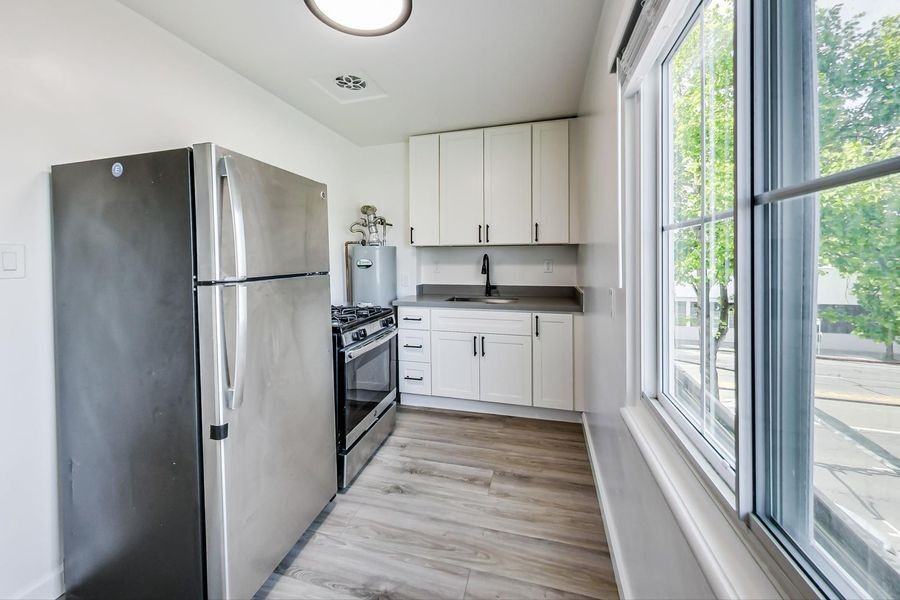 1441 University Ave #07 - Photo 5 of 16