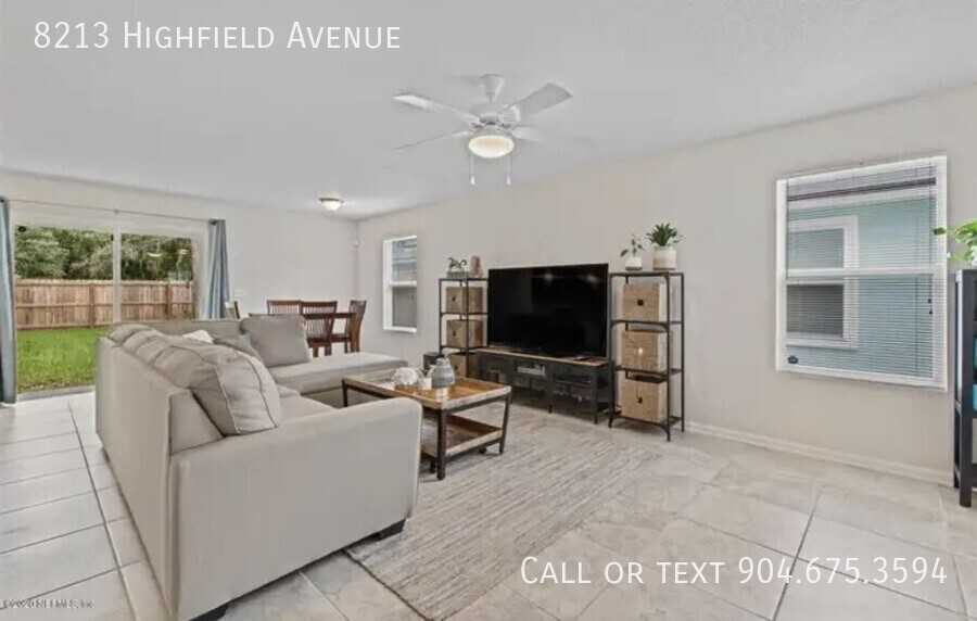 8213 Highfield Ave - Photo 4 of 20