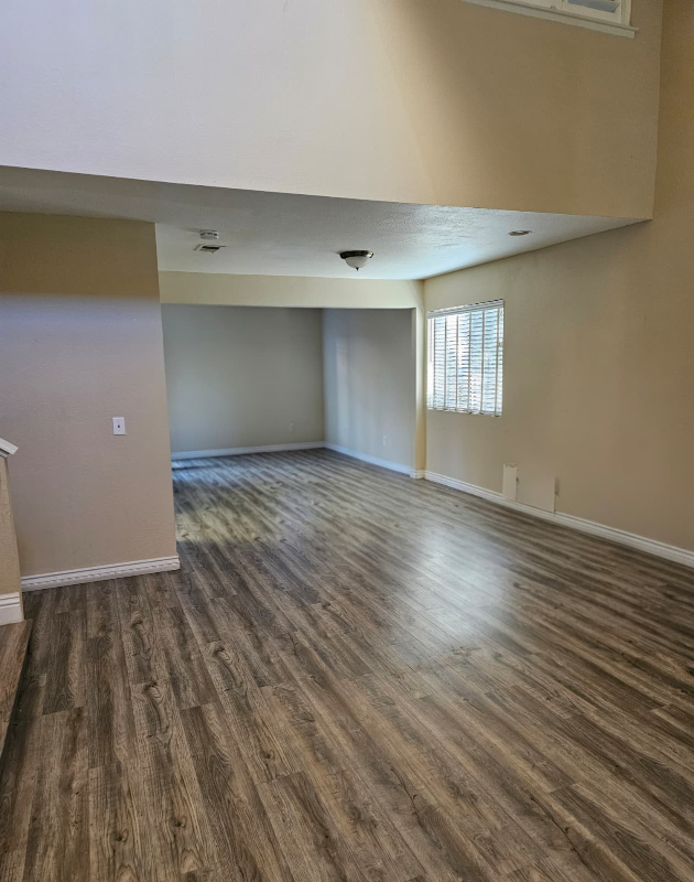 2064 Riverbirch Dr - Photo 3 of 7